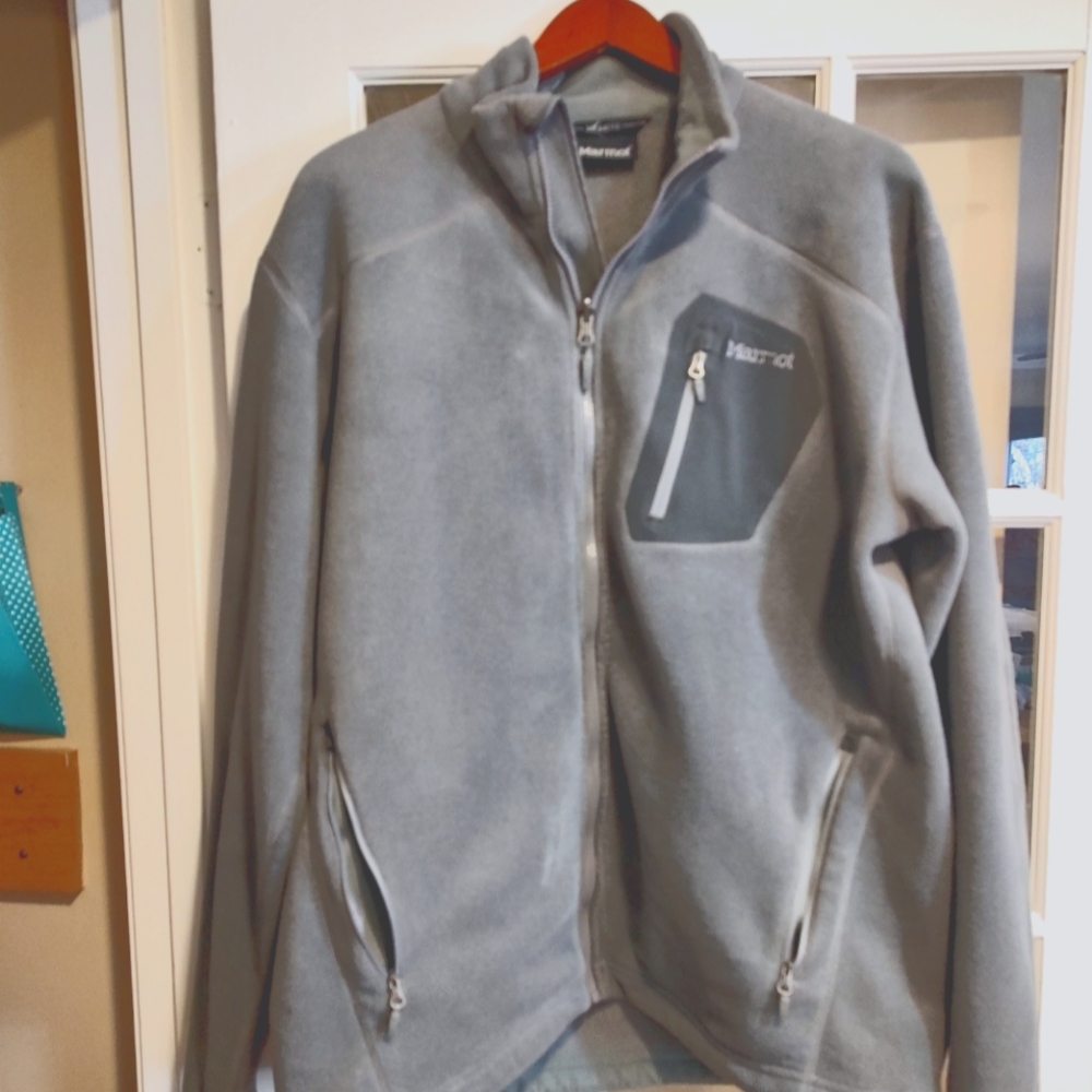 Men's Marmot Polartec fleece jacket in Excellent used condition Size XL Gray